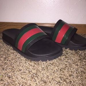 Gucci slides size 6 used twice 100% Authentic